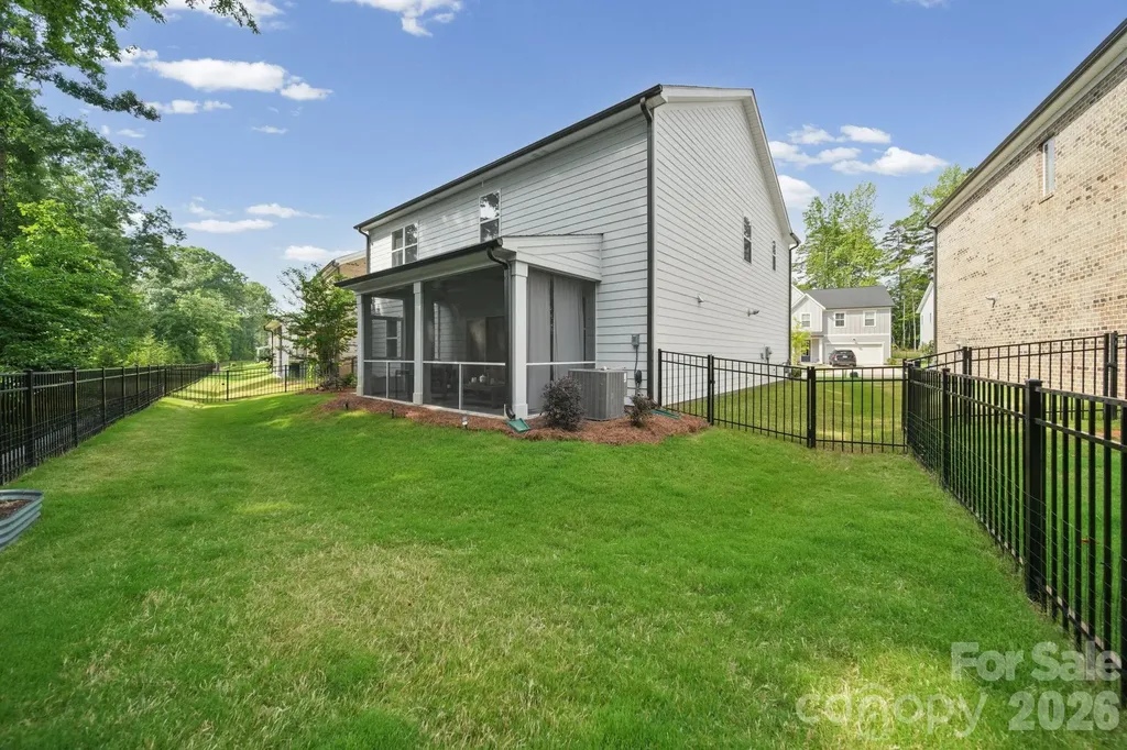 8114 Franklin Trail Street Charlotte NC 28227