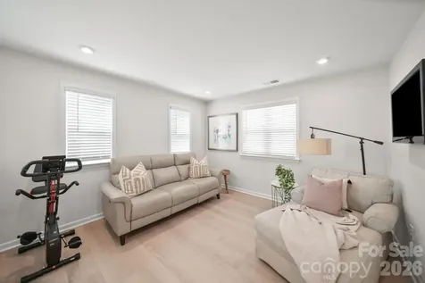 8114 Franklin Trail Street Charlotte NC 28227