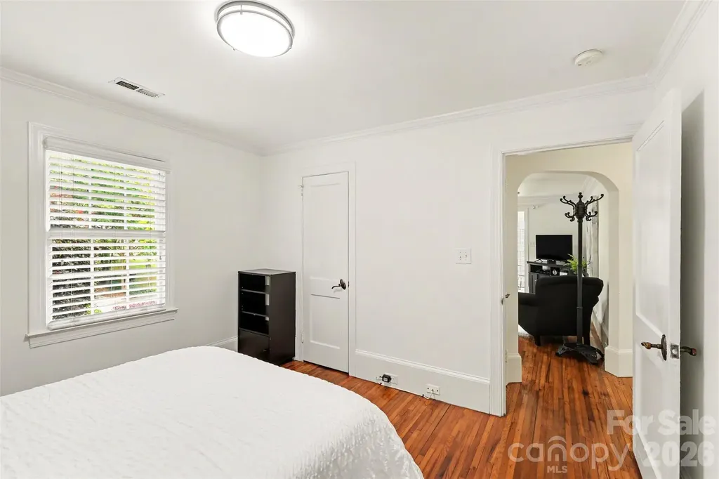 2001 Wood Dale Terrace Charlotte NC 28203