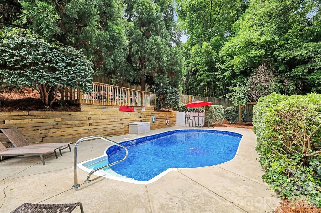 2001 Wood Dale Terrace Charlotte NC 28203