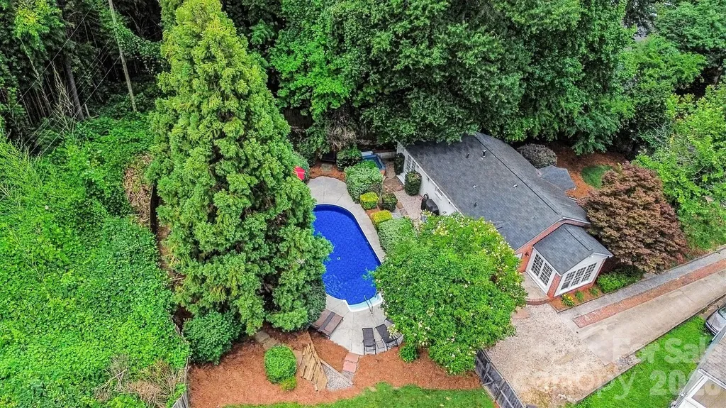2001 Wood Dale Terrace Charlotte NC 28203