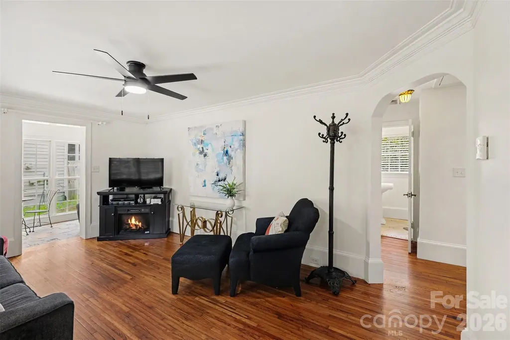 2001 Wood Dale Terrace Charlotte NC 28203