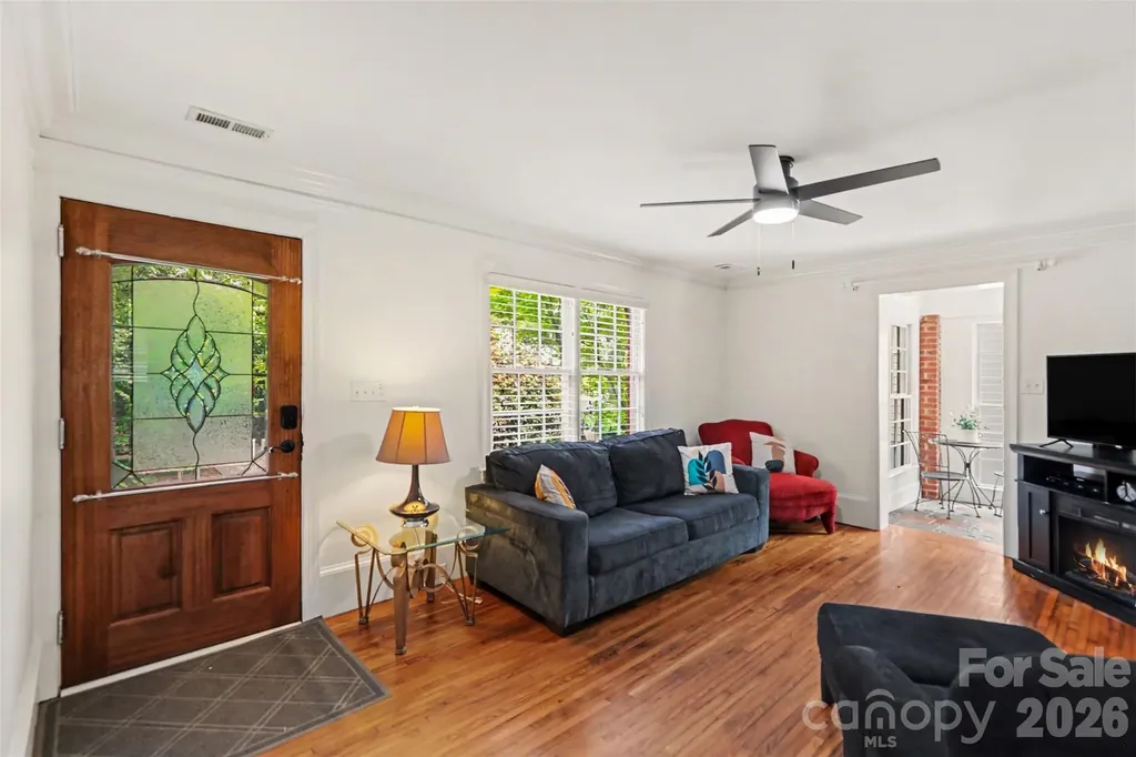 2001 Wood Dale Terrace Charlotte NC 28203