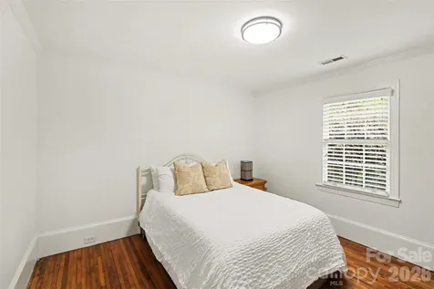 2001 Wood Dale Terrace Charlotte NC 28203