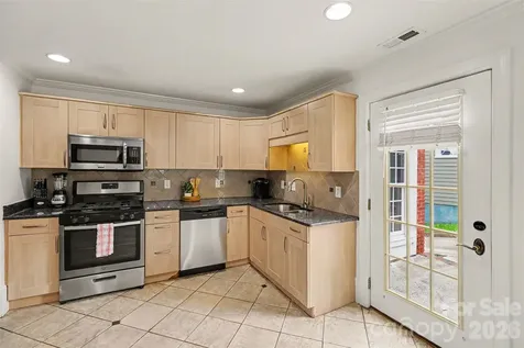 2001 Wood Dale Terrace Charlotte NC 28203