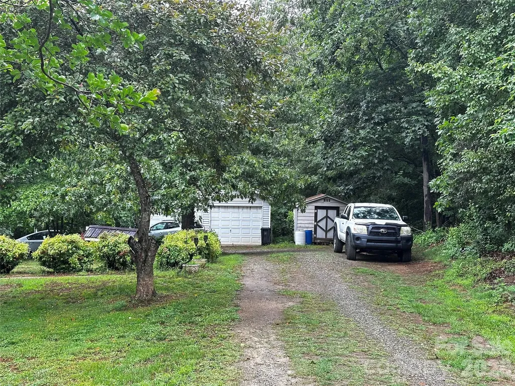713 Cedar Grove Church Road Vale NC 28168