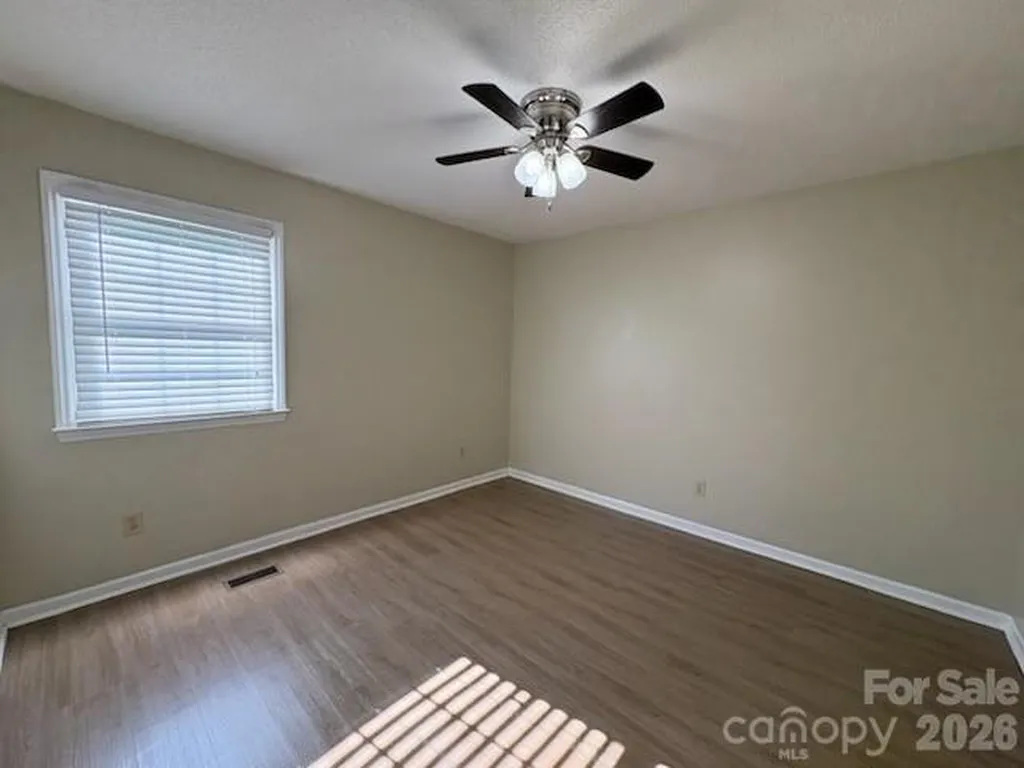 122 Wallace Street Boonville NC 27011