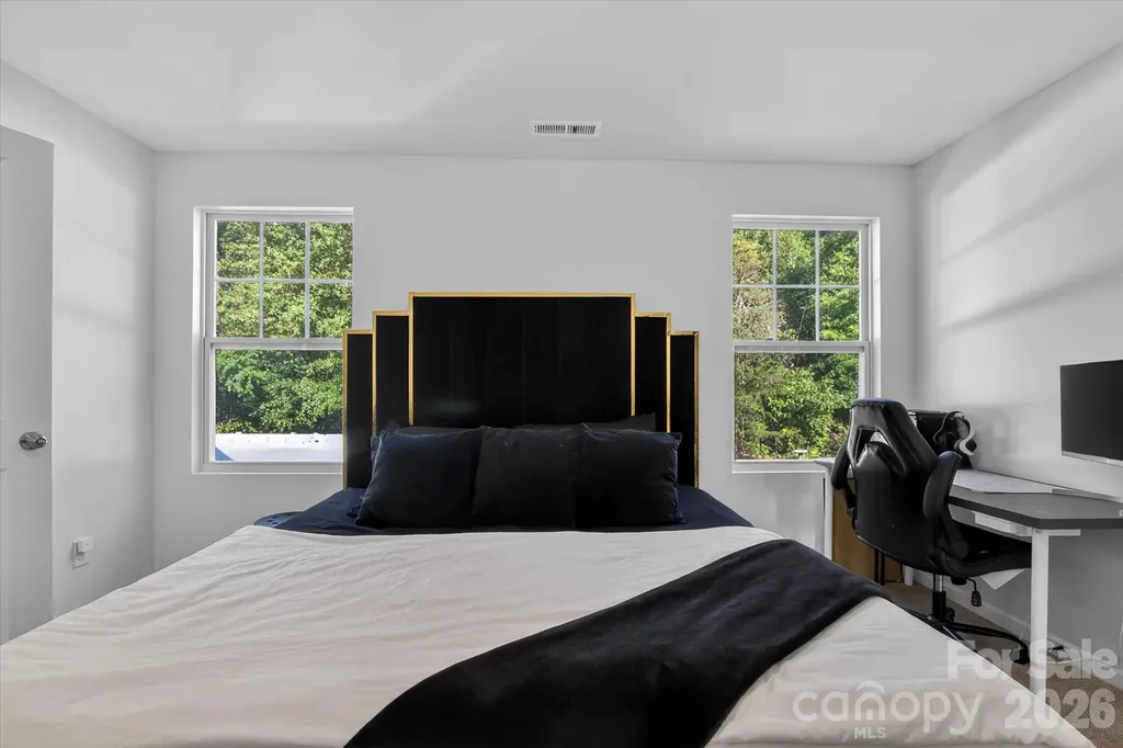 548 Kingsway Circle Charlotte NC 28214