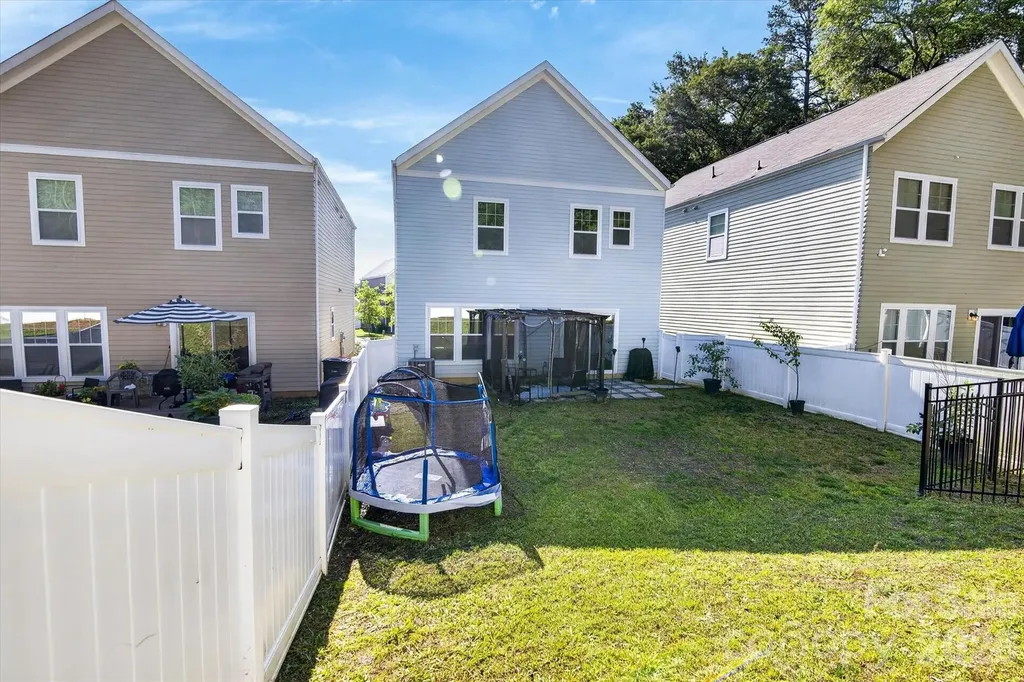 548 Kingsway Circle Charlotte NC 28214
