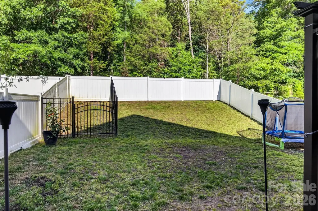 548 Kingsway Circle Charlotte NC 28214