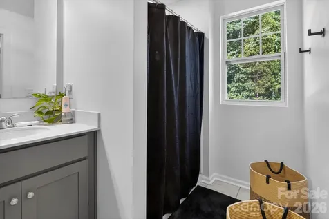 548 Kingsway Circle Charlotte NC 28214