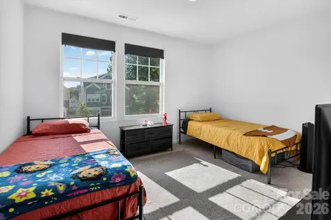 548 Kingsway Circle Charlotte NC 28214