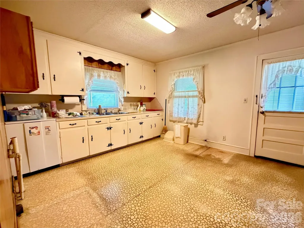 5057 Erickson Road Charlotte NC 28208