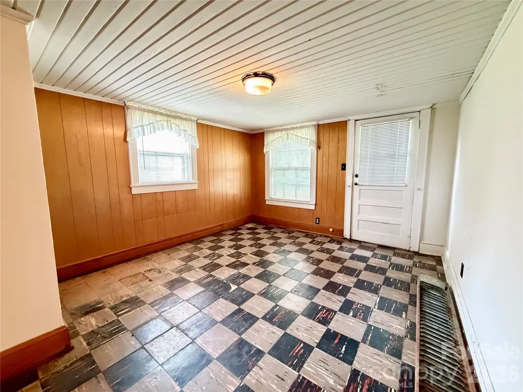 5057 Erickson Road Charlotte NC 28208