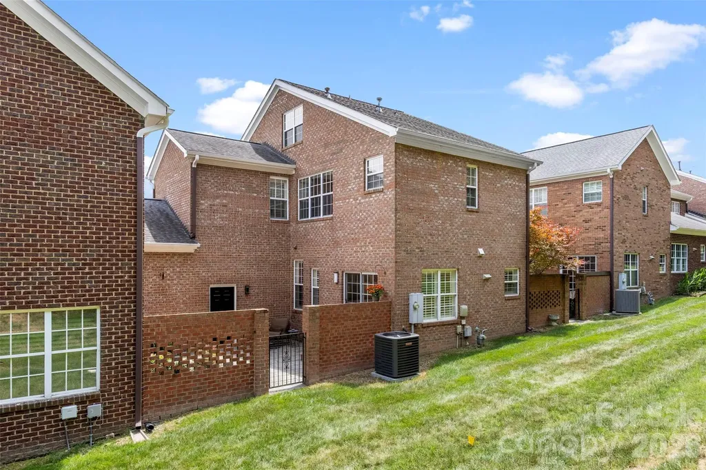 9415 Bonnie Briar Circle Charlotte NC 28277