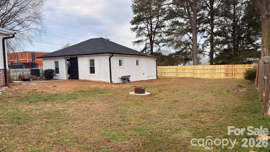 210 W Church Street Cherryville NC 28021