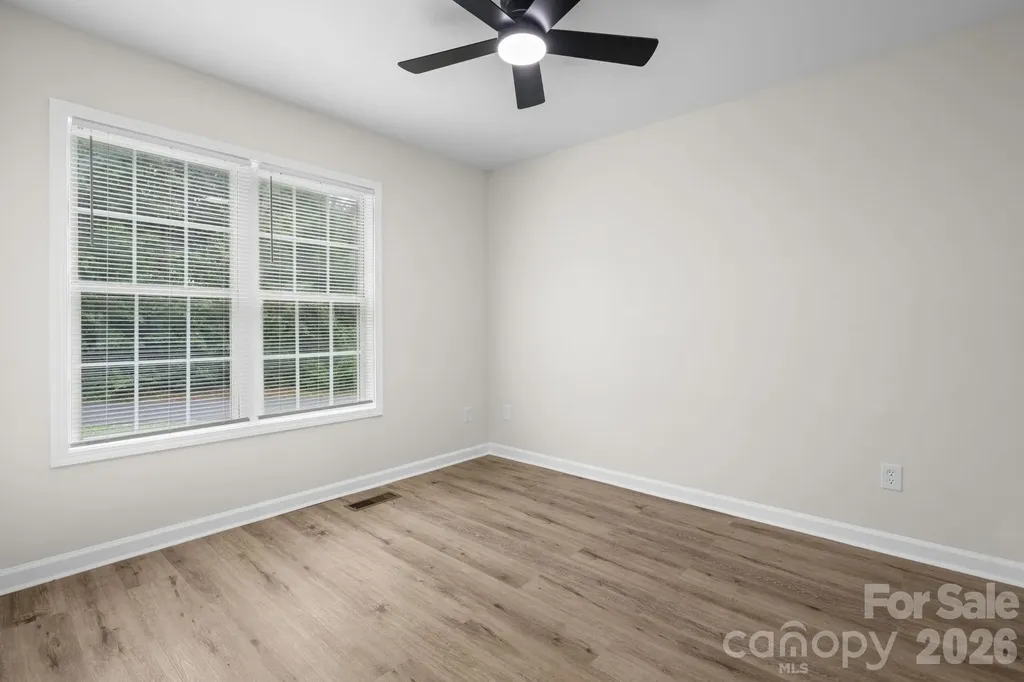208 S B Avenue Maiden NC 28650