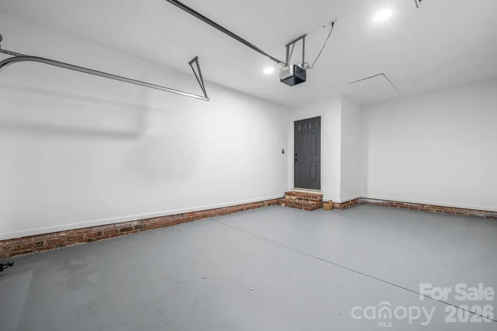 208 S B Avenue Maiden NC 28650