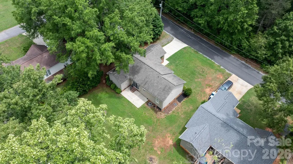 208 S B Avenue Maiden NC 28650