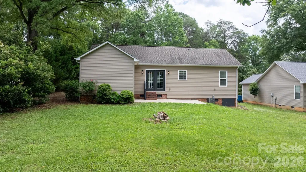 208 S B Avenue Maiden NC 28650