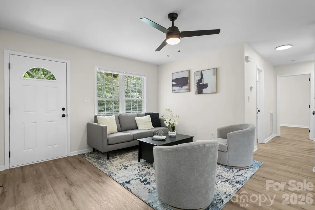 208 S B Avenue Maiden NC 28650