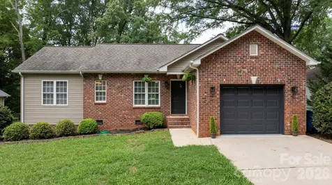 208 S B Avenue Maiden NC 28650