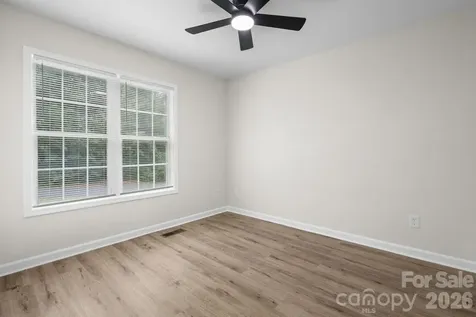 208 S B Avenue Maiden NC 28650