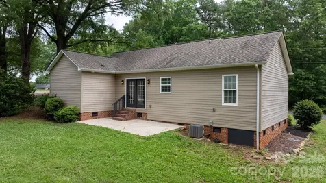 208 S B Avenue Maiden NC 28650
