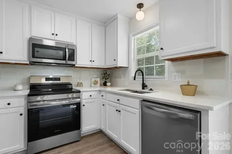 208 S B Avenue Maiden NC 28650