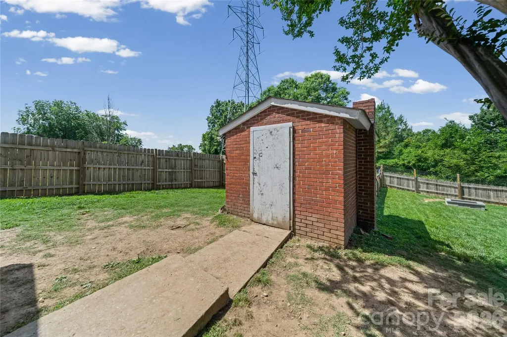 1501 Highland Avenue Albemarle NC 28001