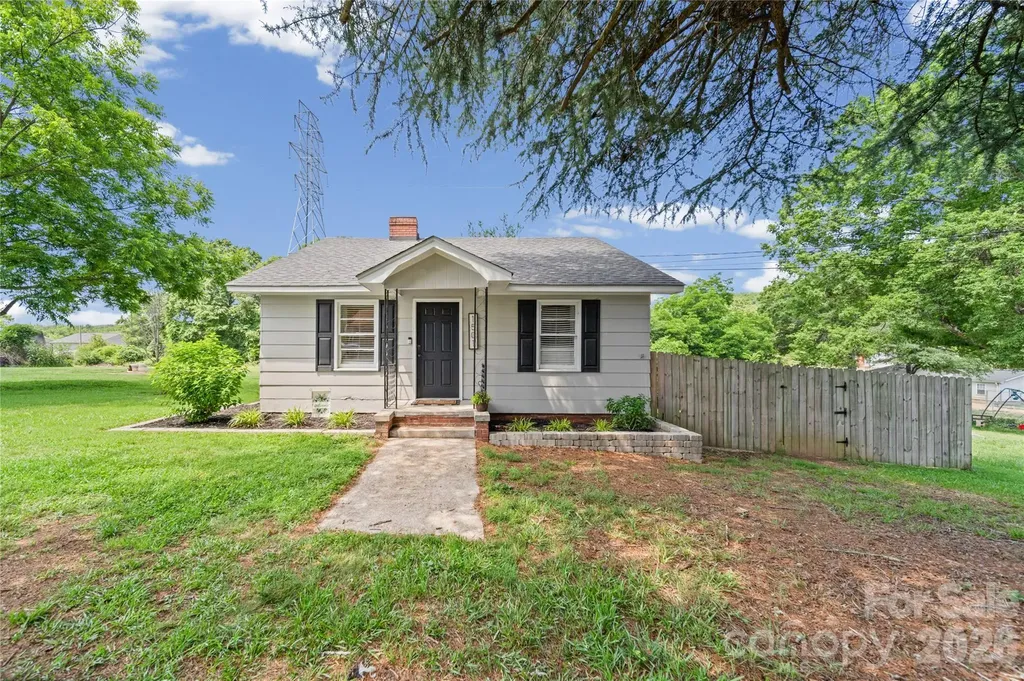 1501 Highland Avenue Albemarle NC 28001