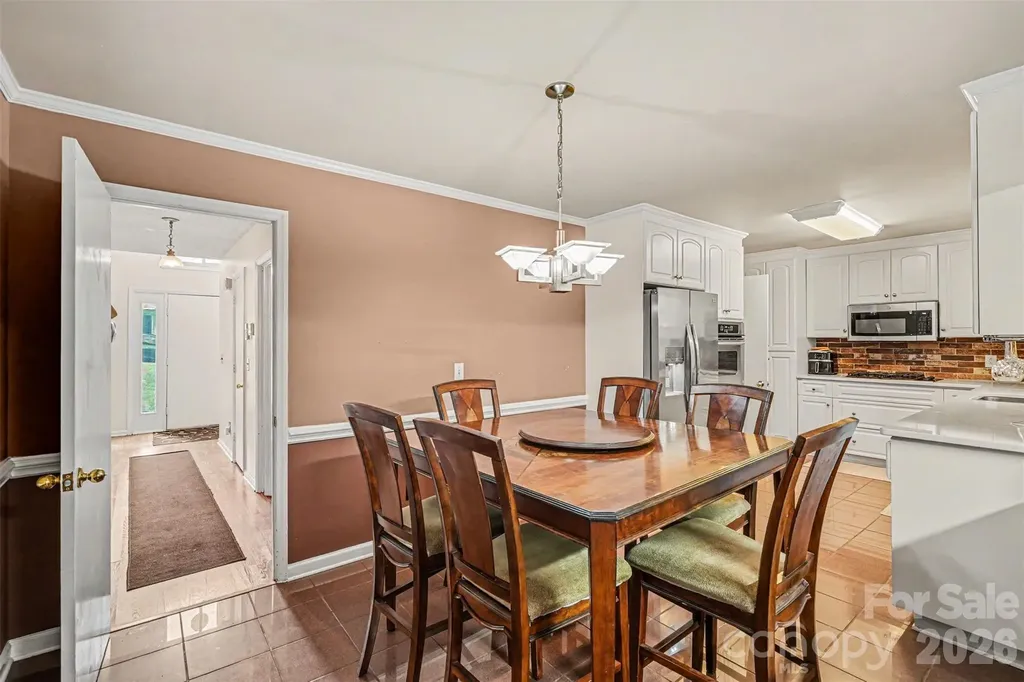 7944 Pawtuckett Road Charlotte NC 28214