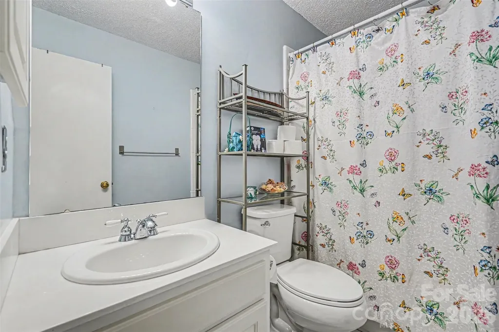 7944 Pawtuckett Road Charlotte NC 28214