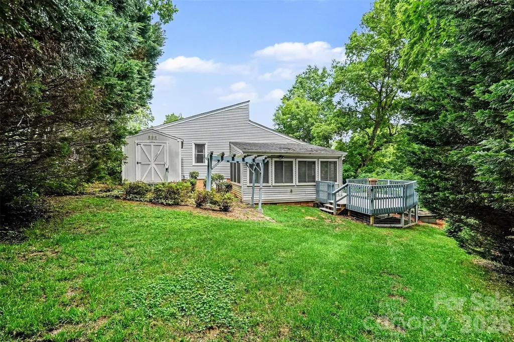 7944 Pawtuckett Road Charlotte NC 28214