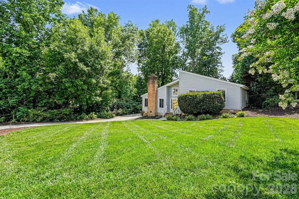 7944 Pawtuckett Road Charlotte NC 28214