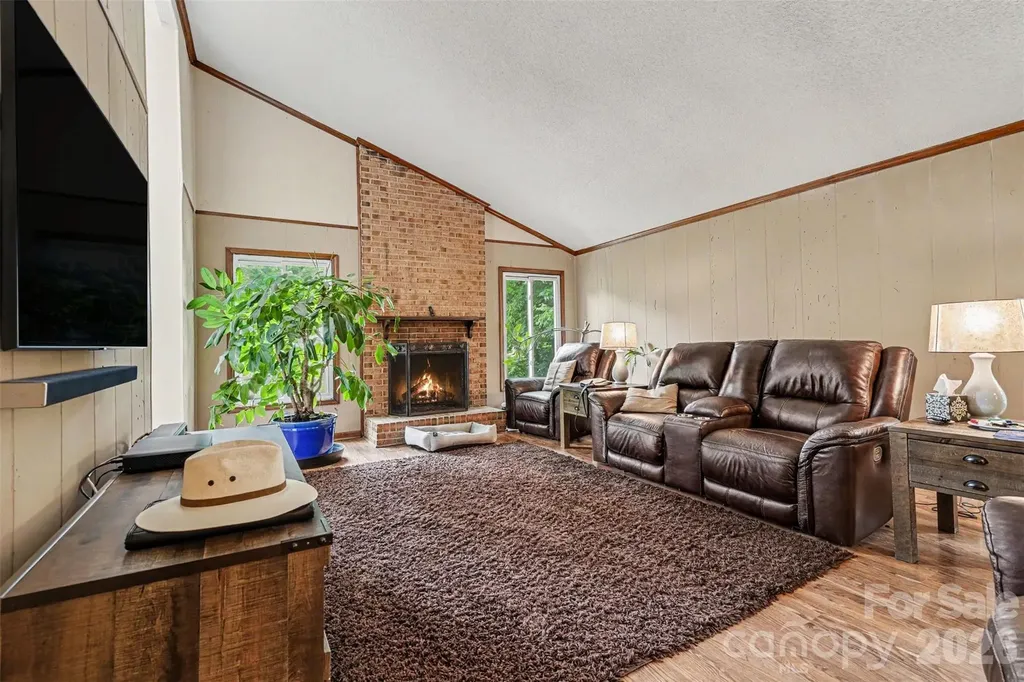 7944 Pawtuckett Road Charlotte NC 28214