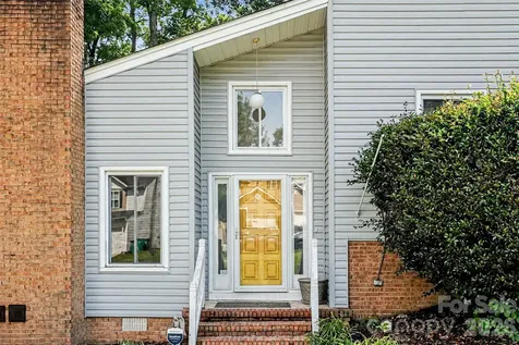 7944 Pawtuckett Road Charlotte NC 28214