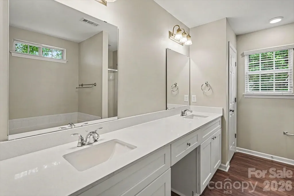 5615 Waverly Lynn Lane Charlotte NC 28269