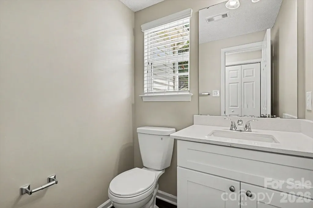 5615 Waverly Lynn Lane Charlotte NC 28269