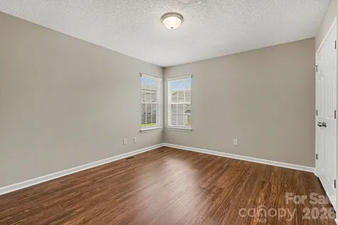 5615 Waverly Lynn Lane Charlotte NC 28269