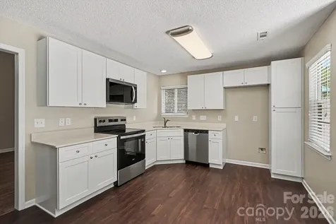 5615 Waverly Lynn Lane Charlotte NC 28269