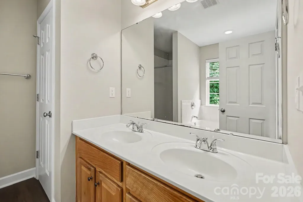 8539 Suttonview Drive Charlotte NC 28269