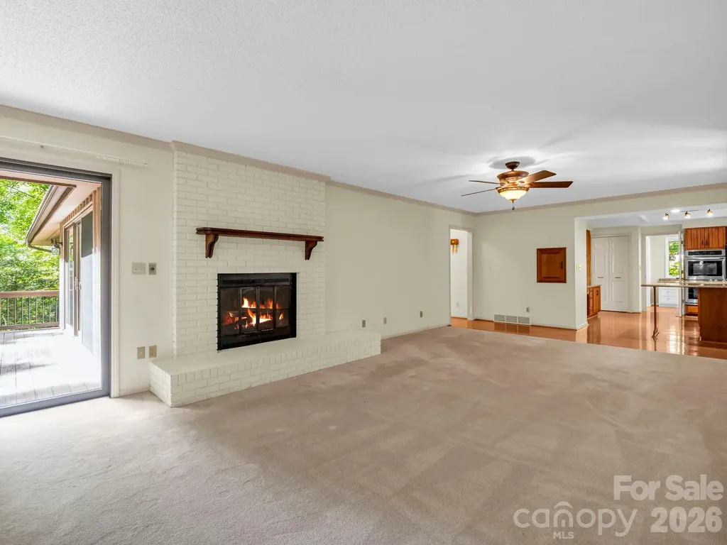 115 Woodhaven Drive Hendersonville NC 28739
