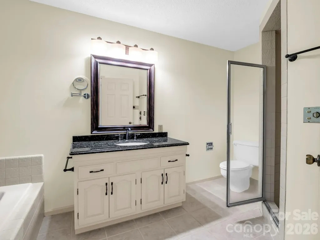 115 Woodhaven Drive Hendersonville NC 28739