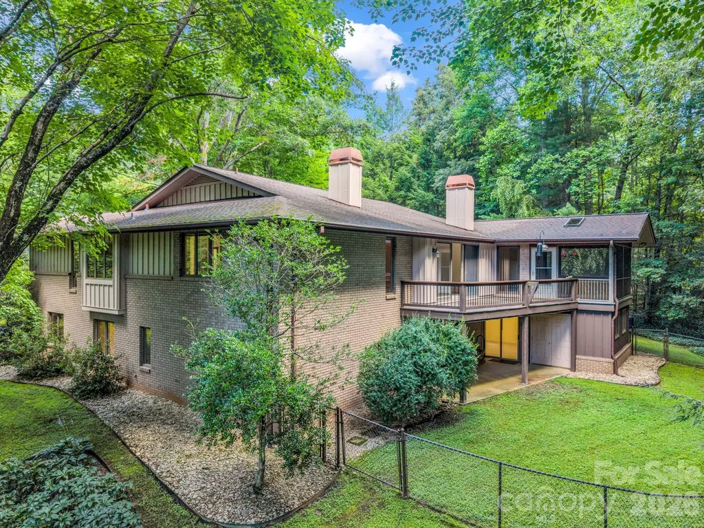 115 Woodhaven Drive Hendersonville NC 28739