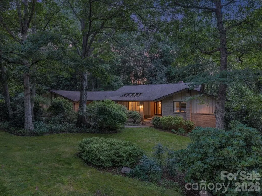 115 Woodhaven Drive Hendersonville NC 28739