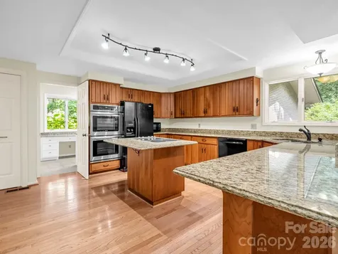 115 Woodhaven Drive Hendersonville NC 28739