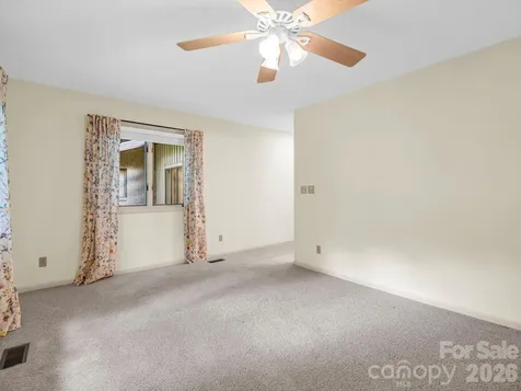 115 Woodhaven Drive Hendersonville NC 28739