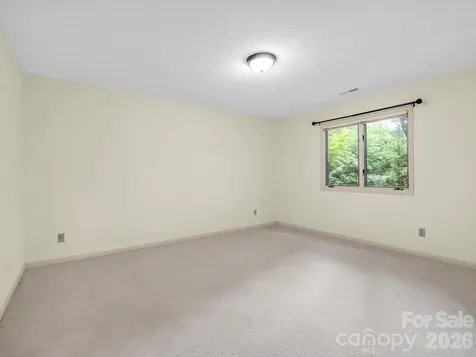 115 Woodhaven Drive Hendersonville NC 28739