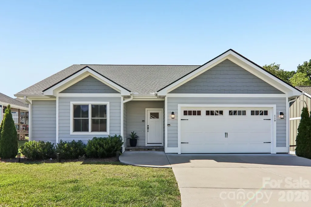 119 Olde Oak Way Hendersonville NC 28792